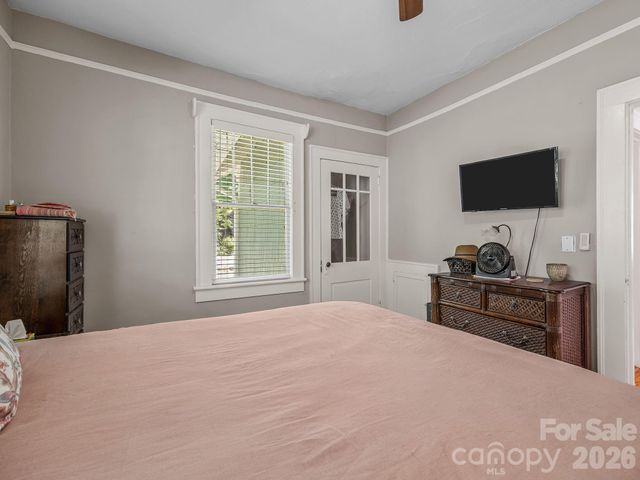 110 Grady Avenue, Tryon, NC 28782