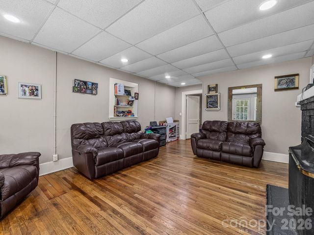 110 Grady Avenue, Tryon, NC 28782