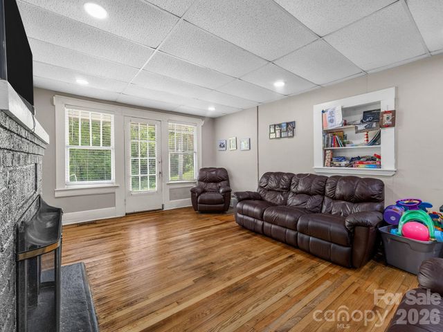 110 Grady Avenue, Tryon, NC 28782