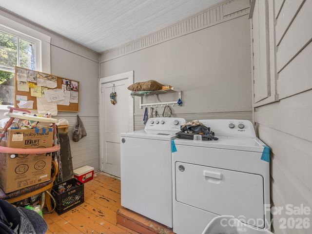 110 Grady Avenue, Tryon, NC 28782