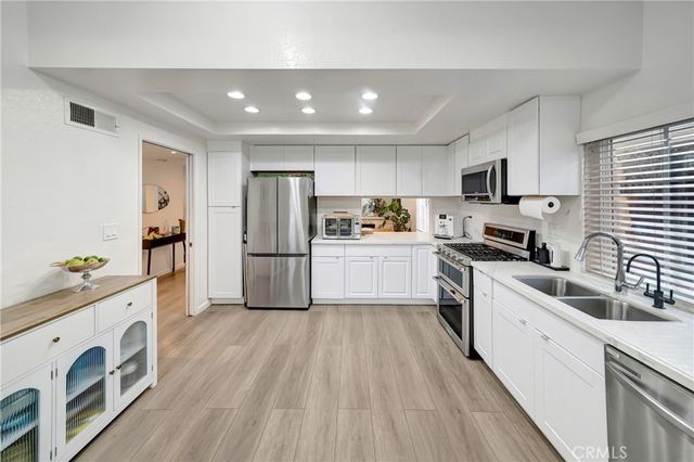 21733 Vintage, Chatsworth, CA 91311