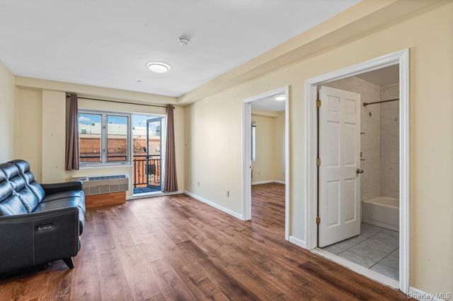 7133 162nd Street 4B, Fresh Meadows, NY 11365