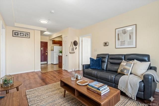 7133 162nd Street 4B, Fresh Meadows, NY 11365