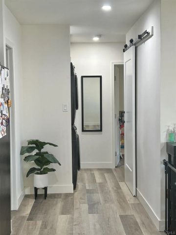 1171 Woodrail Dr, Vista, CA 92083