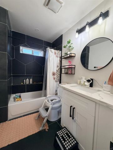 1171 Woodrail Dr, Vista, CA 92083