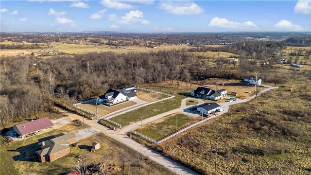 711 Evening Star Road, Bentonville, AR 72713