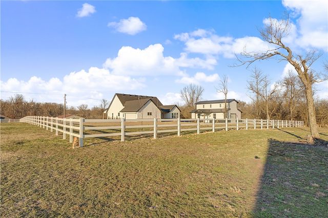 711 Evening Star Road, Bentonville, AR 72713