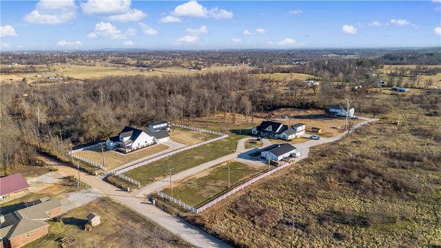 711 Evening Star Road, Bentonville, AR 72713