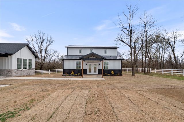 711 Evening Star Road, Bentonville, AR 72713