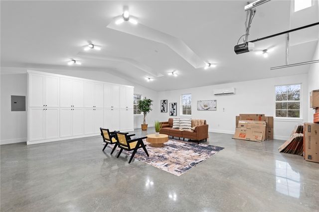 711 Evening Star Road, Bentonville, AR 72713