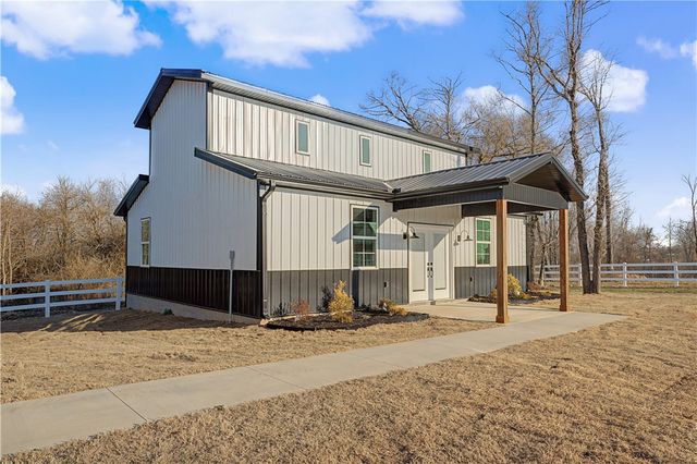 711 Evening Star Road, Bentonville, AR 72713