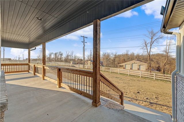 711 Evening Star Road, Bentonville, AR 72713