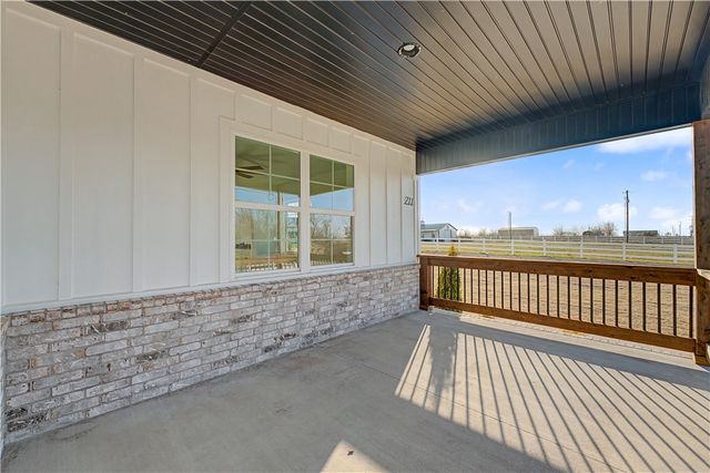 711 Evening Star Road, Bentonville, AR 72713