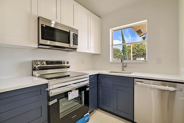 320 NE 42nd Street, Boca Raton, FL 33431