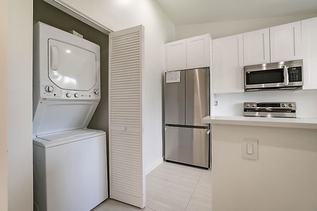 320 NE 42nd Street, Boca Raton, FL 33431