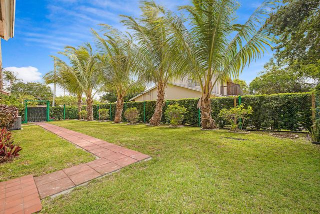 320 NE 42nd Street, Boca Raton, FL 33431