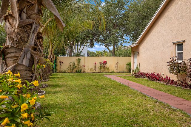 320 NE 42nd Street, Boca Raton, FL 33431