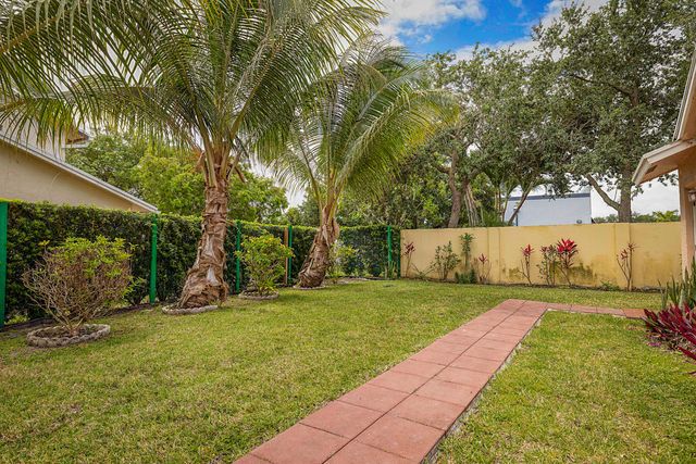 320 NE 42nd Street, Boca Raton, FL 33431