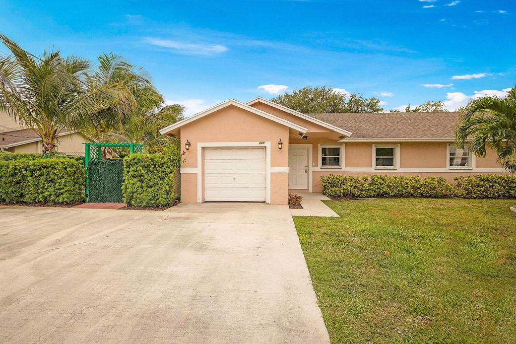 320 NE 42nd Street, Boca Raton, FL 33431