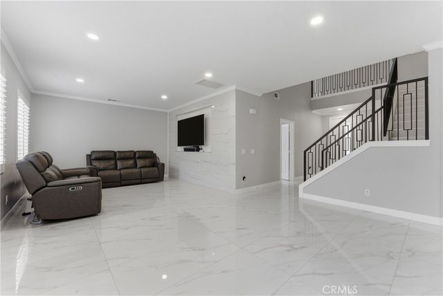 12460 Black Horse, Eastvale, CA 91752