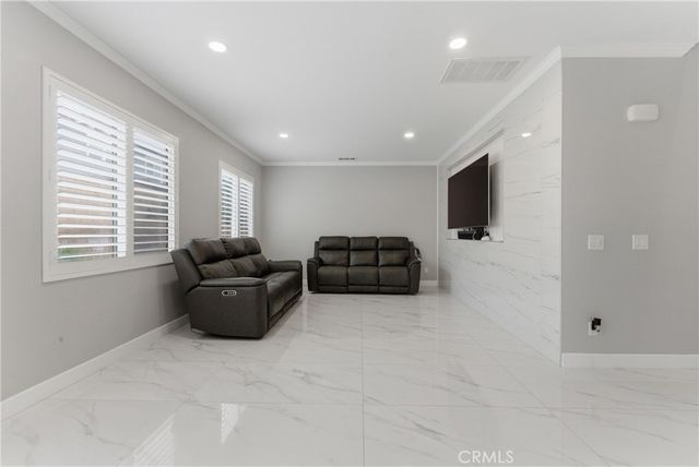 12460 Black Horse, Eastvale, CA 91752