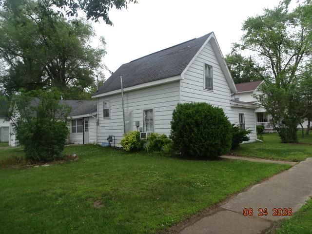 124 E Vallette Street, Oxford, WI 53952