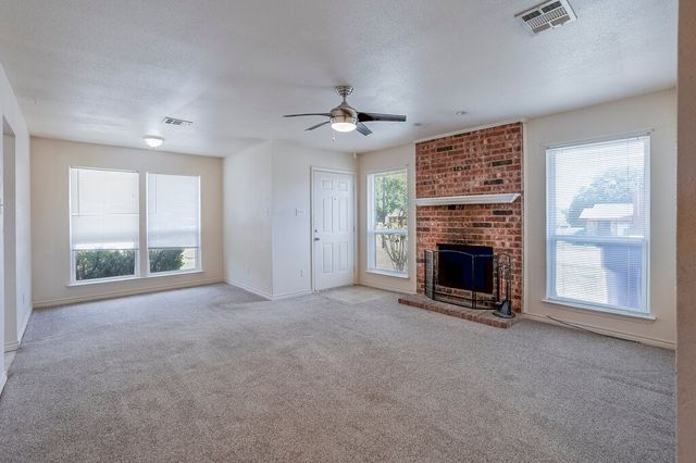 113 Oak Wood Lane, Kennedale, TX 76060