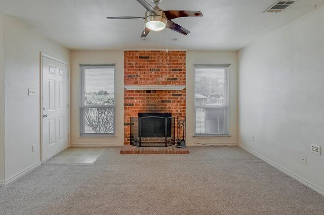 113 Oak Wood Lane, Kennedale, TX 76060