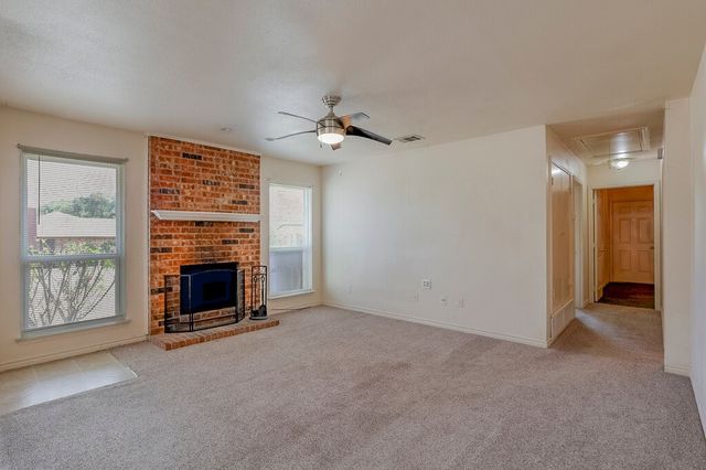 113 Oak Wood Lane, Kennedale, TX 76060