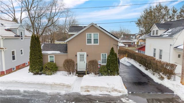 25 Vermont Street, Johnston, RI 02919