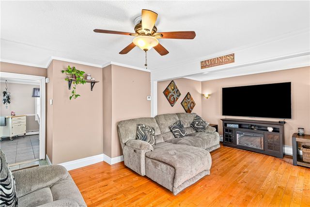 25 Vermont Street, Johnston, RI 02919