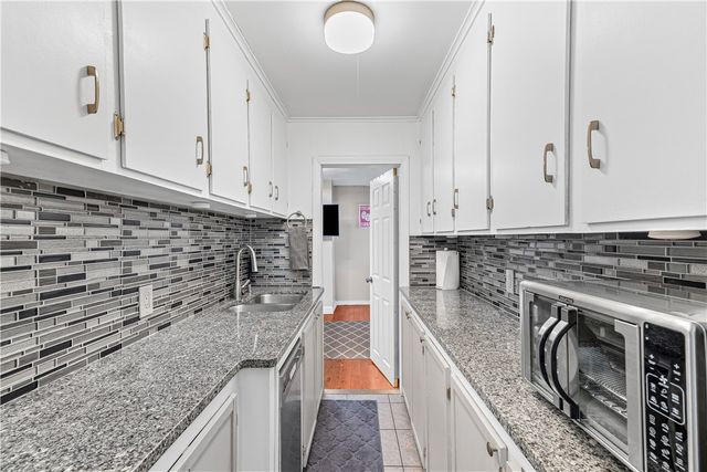 25 Vermont Street, Johnston, RI 02919