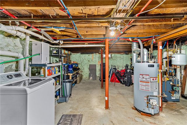 25 Vermont Street, Johnston, RI 02919