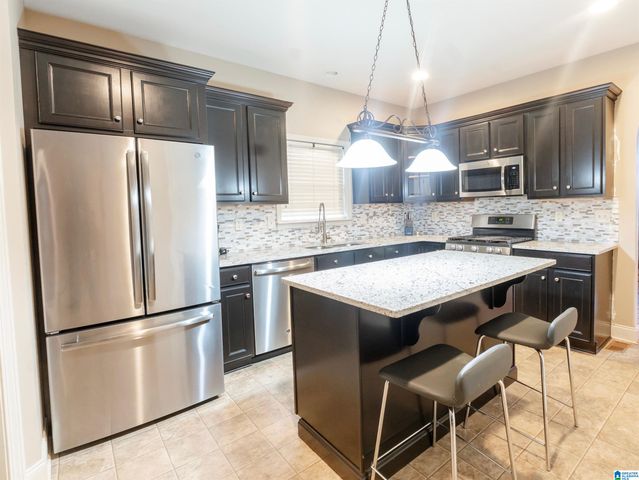 6490 WHITE OAK LANE, Hueytown, AL 35023