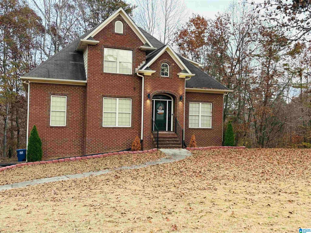6490 WHITE OAK LANE, Hueytown, AL 35023