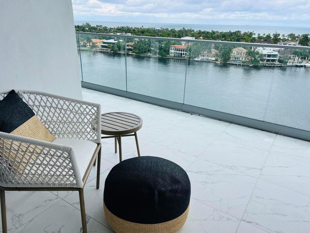 19707 Turnberry Way 12e, Aventura, FL 33180