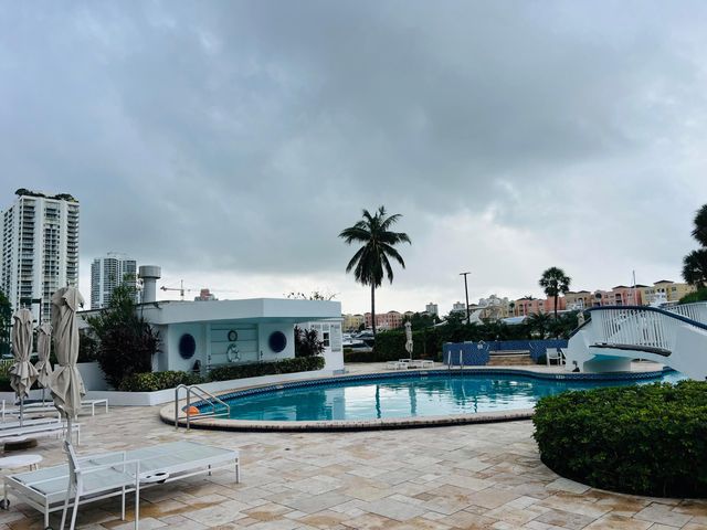 19707 Turnberry Way 12e, Aventura, FL 33180