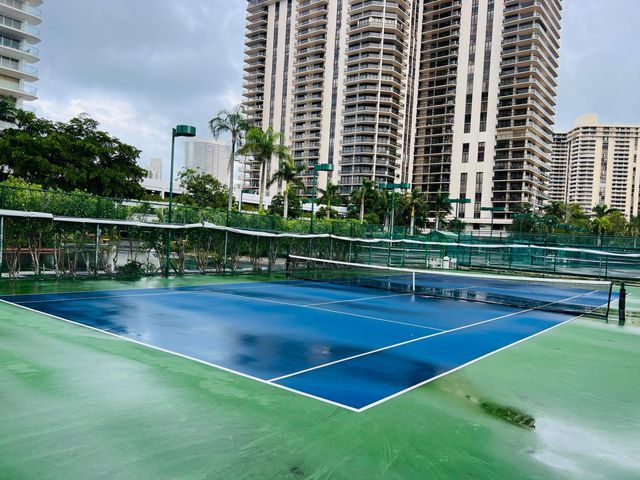 19707 Turnberry Way 12e, Aventura, FL 33180