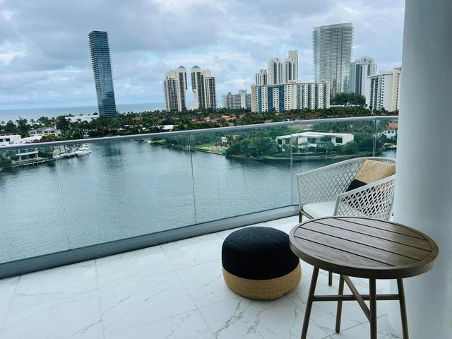 19707 Turnberry Way 12e, Aventura, FL 33180