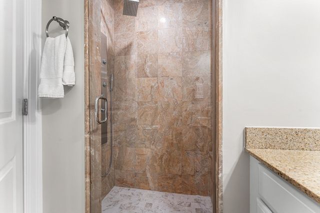 655 E 2nd 102, Boston, MA 02127