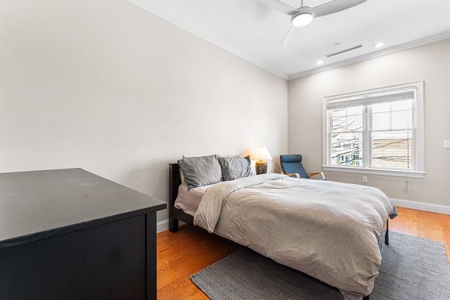 655 E 2nd 102, Boston, MA 02127