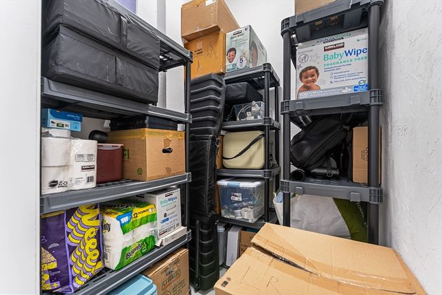 655 E 2nd 102, Boston, MA 02127