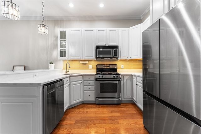 655 E 2nd 102, Boston, MA 02127