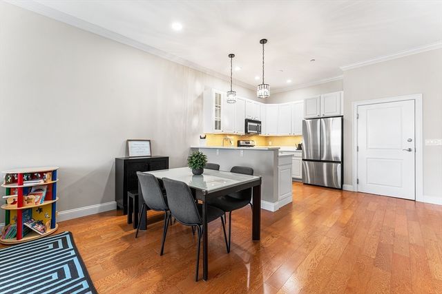 655 E 2nd 102, Boston, MA 02127