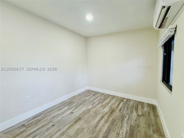7943 NW 6th Ave 3, Miami, FL 33150