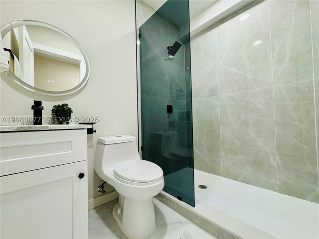 7943 NW 6th Ave 3, Miami, FL 33150