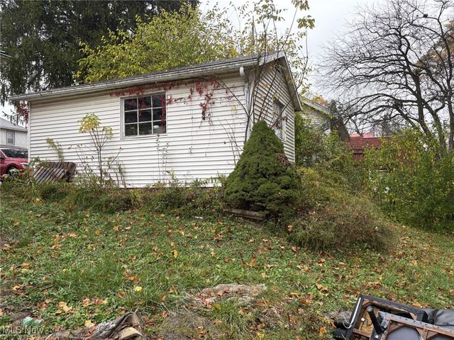 226 E Main Street, Freeport, OH 43973