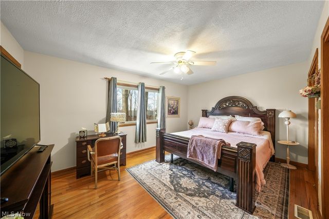 447 Spring Grove Drive, Tallmadge, OH 44278