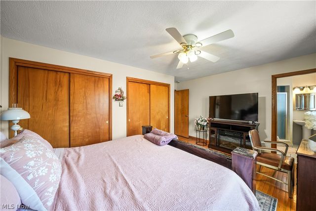 447 Spring Grove Drive, Tallmadge, OH 44278