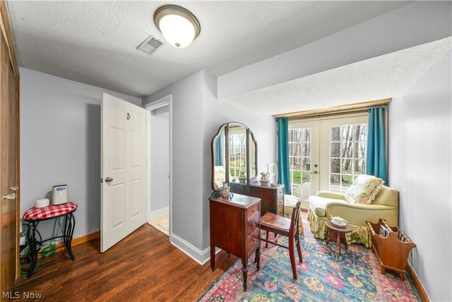 447 Spring Grove Drive, Tallmadge, OH 44278